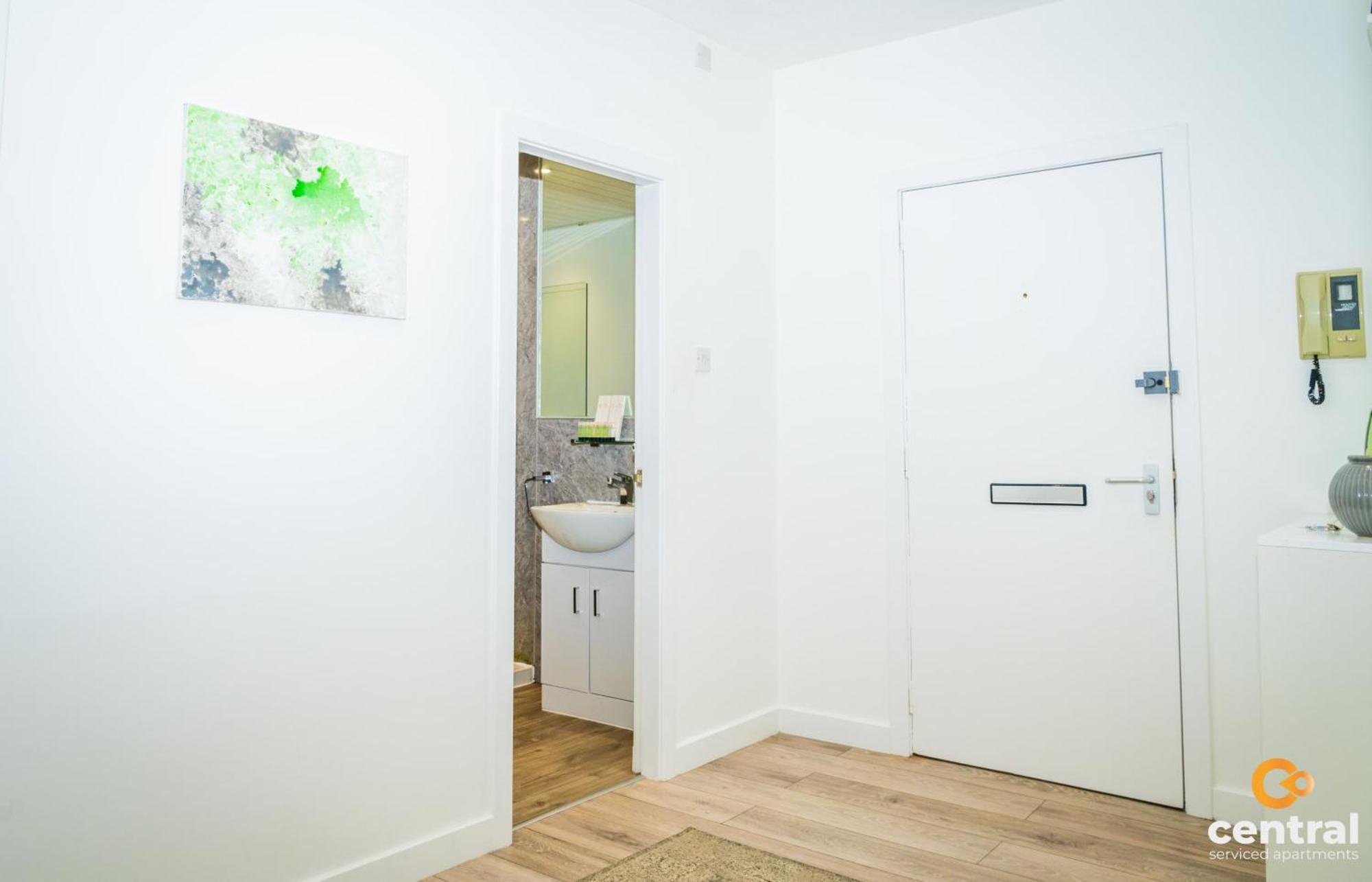 Central Serviced Apartments - 2 Bedroom - Walk Away From City Centre & Universities - Sleeps 4 - 1 X Double 2 X Single - Smart Tvs In All Rooms - Short Term Stays Welcome - Walk Away From Train & Bus Station - Preferred Location For Short Stay In Dun Данди Экстерьер фото